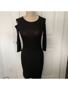 BLACK peekaboo shoulder great condition